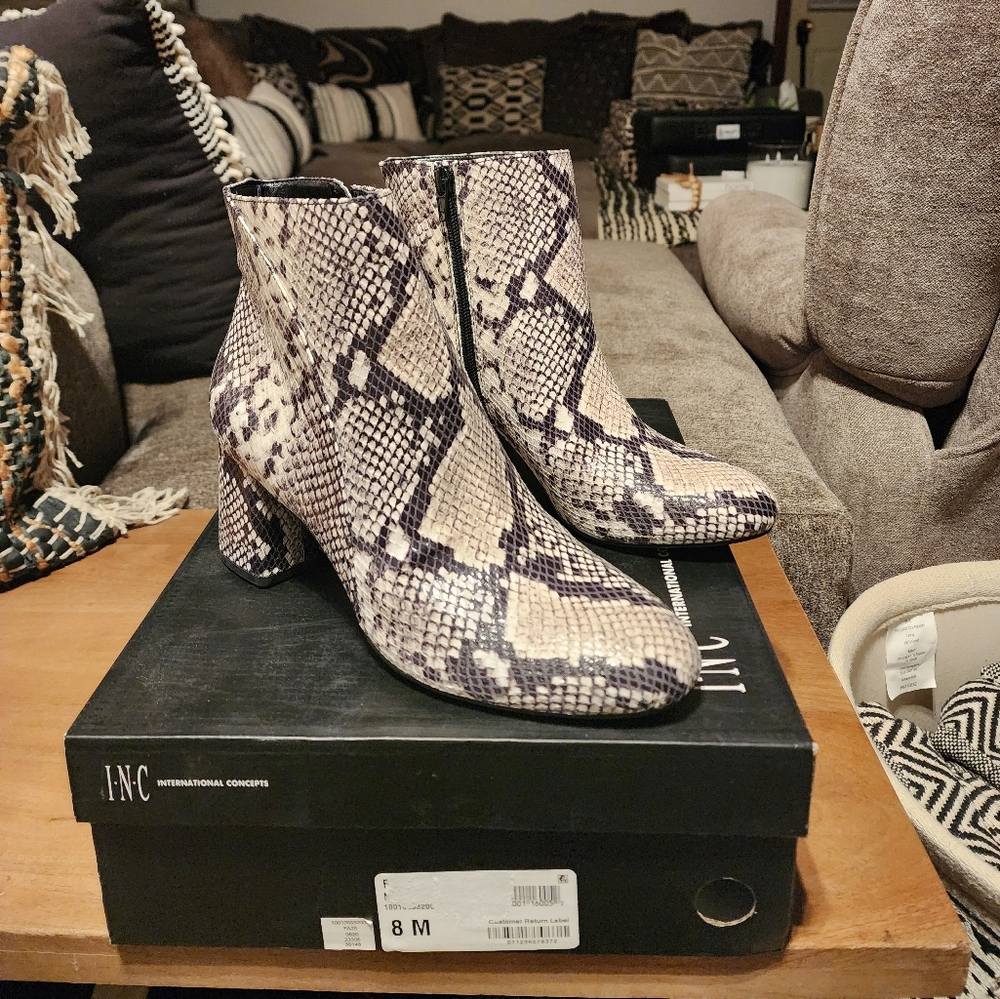 NWOT INC International Concepts Women's Snakeskin Ankle Boots - Black and Cream